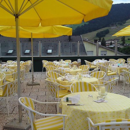 Hotel Cavallino Bianco - Weisses Roessl San Candido Eksteriør bilde