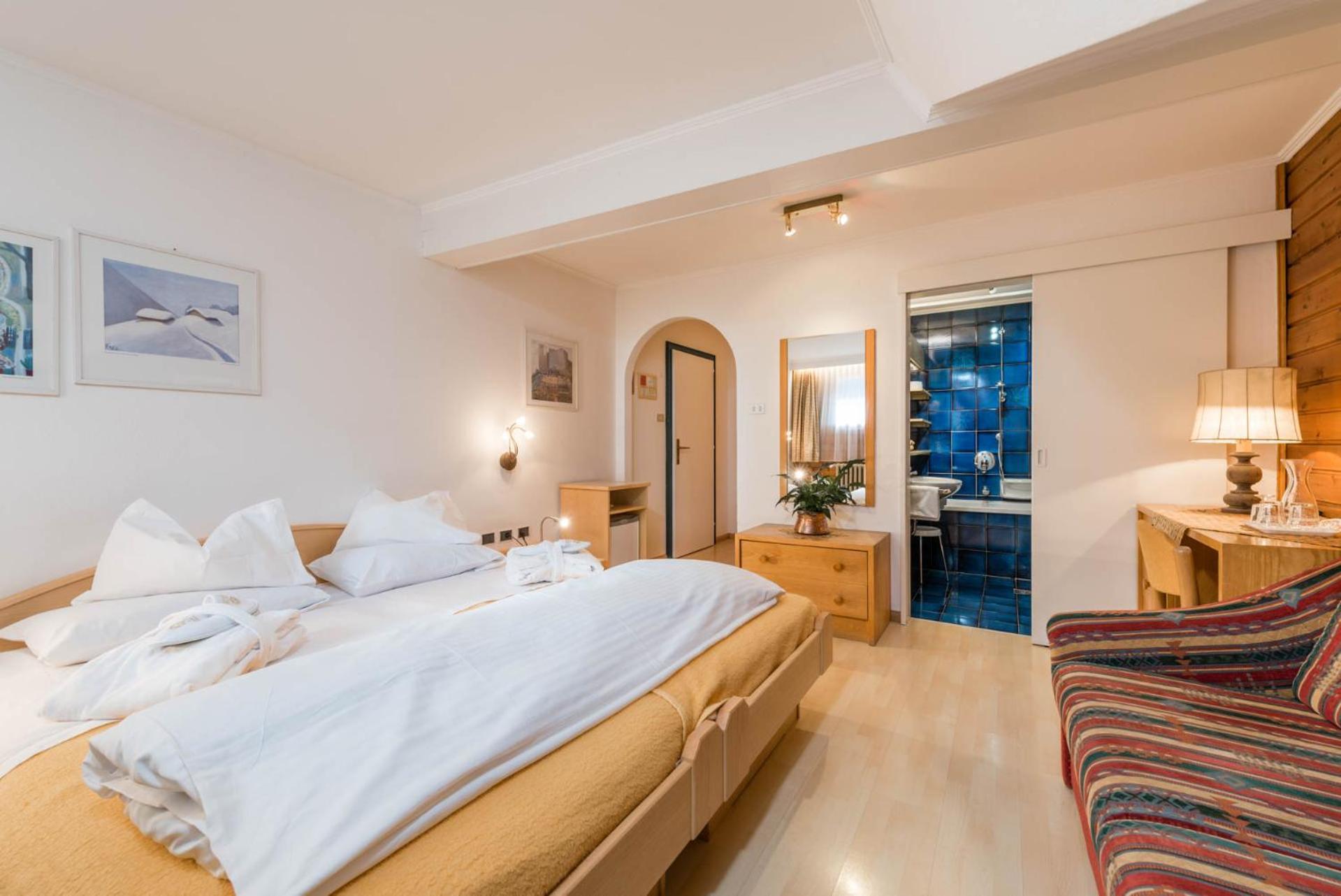 Hotel Cavallino Bianco - Weisses Roessl San Candido Eksteriør bilde